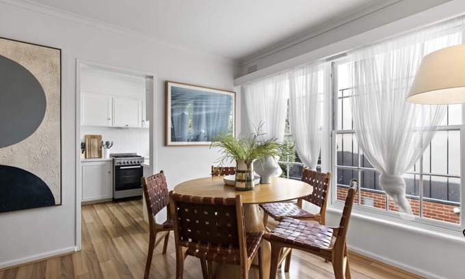 Camberwell Apartment | Charming 2 bed in the Heart of Camberwell