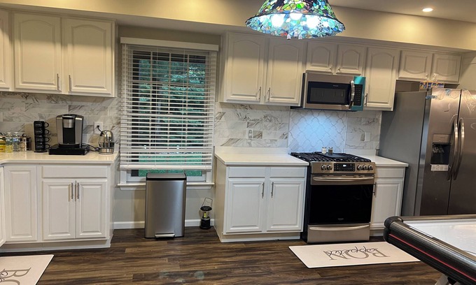 North Haledon Apartment | Charming 2-bedroom apartment with WiFi, AC in wonderful North Haledon