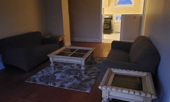 Plainfield Apartment | Charming 2-bedroom apartment in nice Historic Plainfield with WiFi, AC.