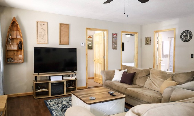 Eminence Apartment | Charming 2-bedroom apartment on Main Street 1 mile from Jacks Fork River