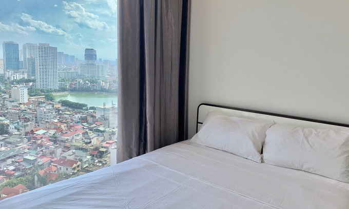 Cong Vi Apartment | Charming 2-bedroom apartment in delightful Ba Dinh with WiFi, AC