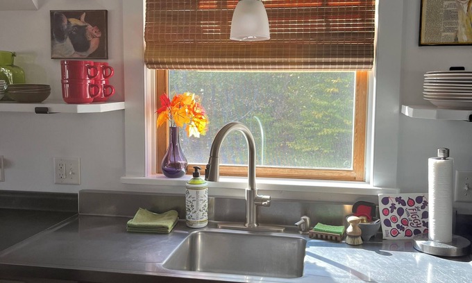 Wilton Apartment | Charming 2-bedroom apartment in Wilton with Wi-Fi,central air, private road