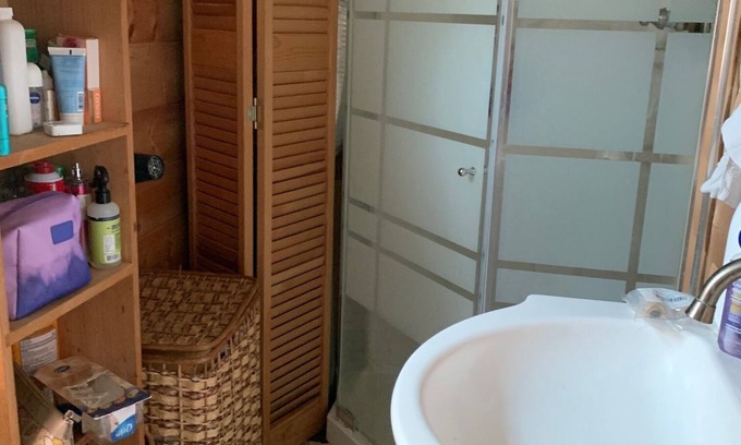 Portsmouth Cottage | Charming 2-bedroom cottage in enchanting Prudence Island with WiFi