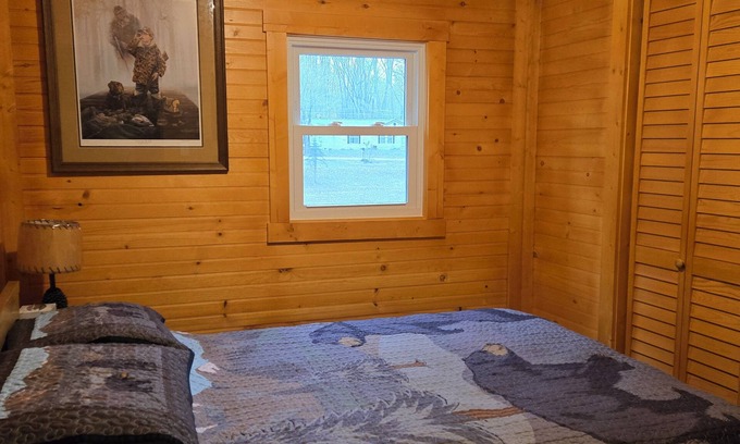 Winamac Cabin | Charming 2-bedroom cabin in Winamac WiFi, AC, Fully remodeled in 2024-2025