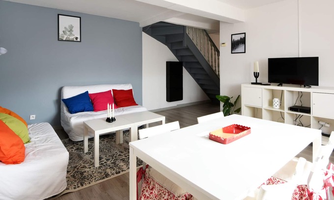 Bethune Apartment | Charming 2-bedroom close to the train station of Béthune – Welkeys
