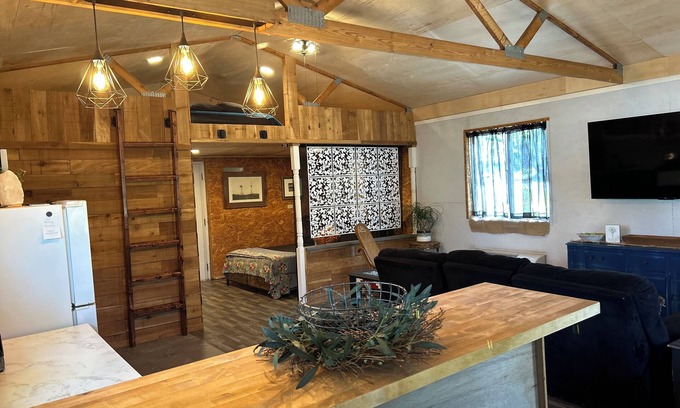 Dexter Cottage | Charming 2-bedroom cottage in Dexter with AC, WiFi. Enjoy your stay