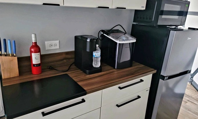 San Ildefonso Cabin | Charming 2-bedroom Dome in Coamo with WiFi, AC.