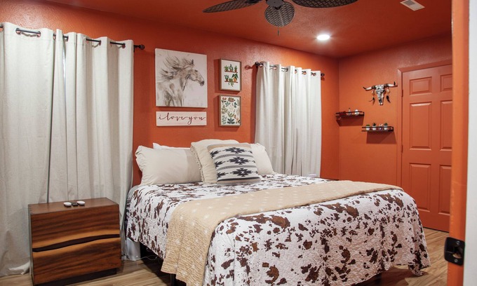 Richardson House | Charming 2-bedroom house in North Dallas -Fully Updated inc 2 dual monitor desks