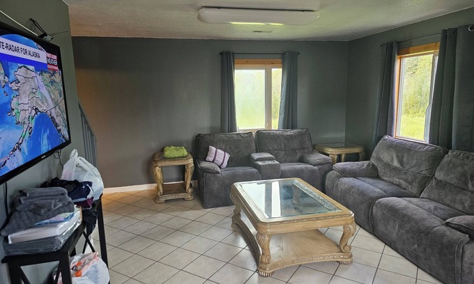 Fairbanks House | Charming 2-bedroom house just 12 miles from airport with spectacular auroras.
