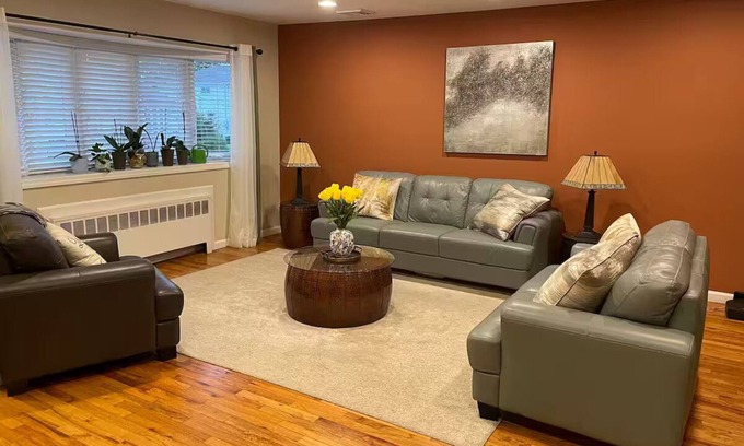 Freeport House | Charming 2-bedroom house with WiFi, AC in wonderful Freeport