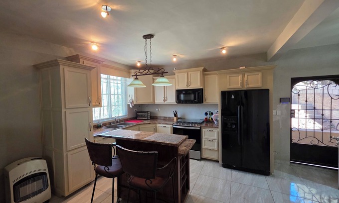 Cananea House | Charming 2-bedroom house with WiFi, AC in beautiful Cananea