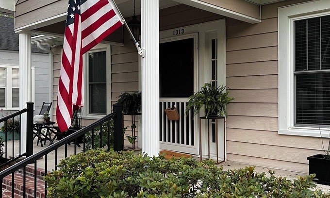 Monroe House | Charming 2-bedroom house in Monroe with AC, WiFi