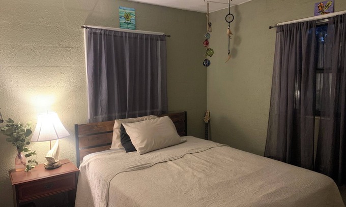 Ocala House | Charming 2-bedroom house in amazing Ocala with WiFi, fitness room