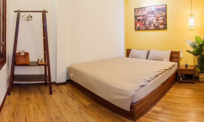 Hoan Kiem House | Charming 2-bedroom house with WiFi, AC in nice Hanoi