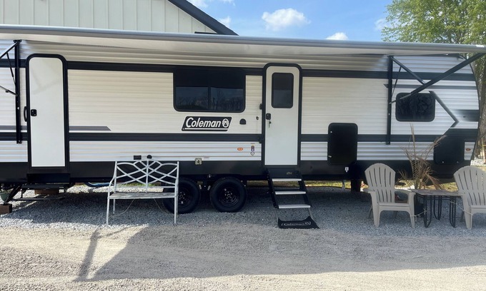 Winterville House | Charming 2-bedroom mobile home with WiFi, AC in Winterville close to UGA stadium