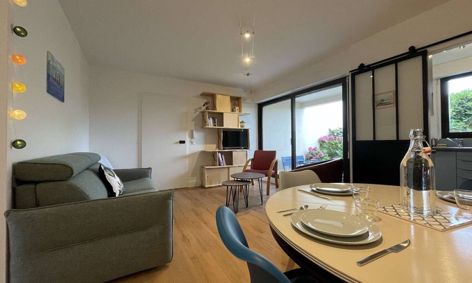 La Rochelle Apartment | Charming 2-Room Apartment with Terrace, Pool Access, and Near Beach in La Rochelle