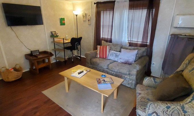 West Monroe House | Charming 2br/1ba in the heart of town