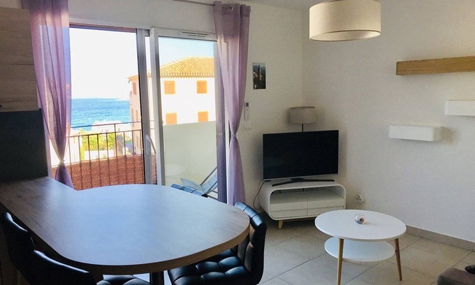 Algajola Apartment | Charming 2BR Apartment with Terraces, AC, Parking, Near Beach – Sleeps 5