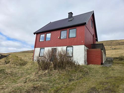 Ryggur House | Charming 2BR Home with Sea and Mountain Views