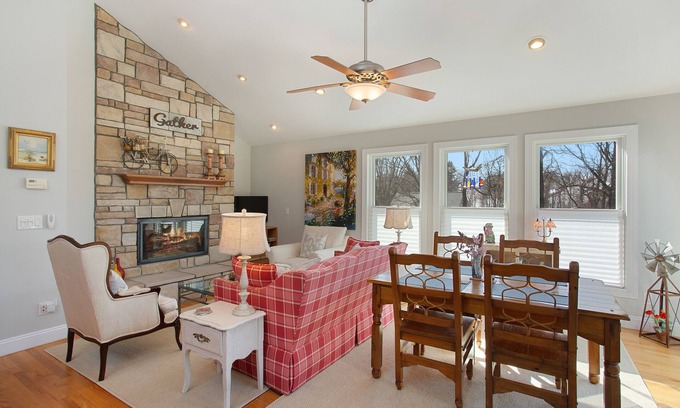 Lake Michigan Beach House | Charming 2BR (Sleeps 4) Coach House w/Lake Michigan Access