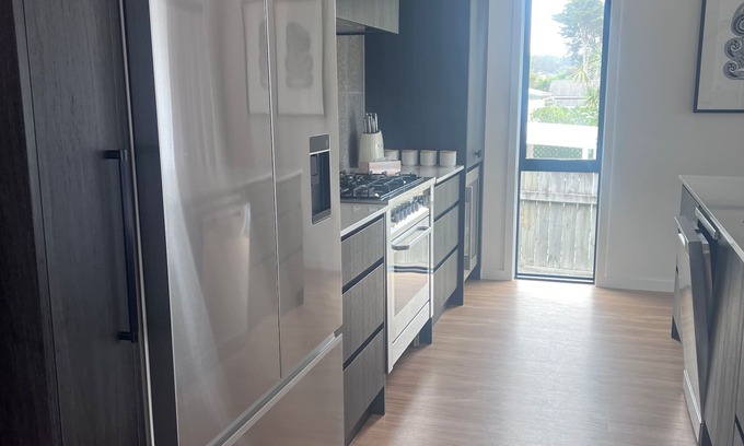 Waitarere Beach House | Charming 3-bedroom house in Waitārere Beach
