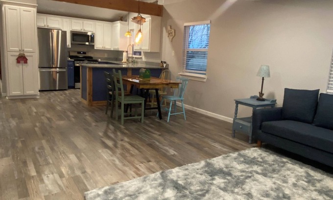 Sulphur Springs House | Charming 3-bedroom house 5 minutes from the Square in Sulphur Springs.
