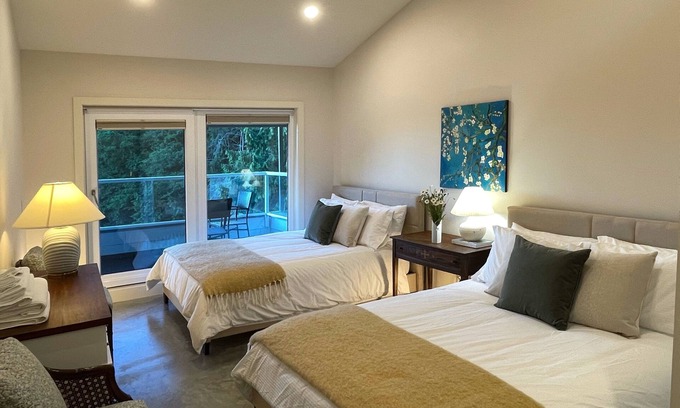 Roberts Creek House | Charming 3-bedroom house in marvelous Roberts Creek with WiFi