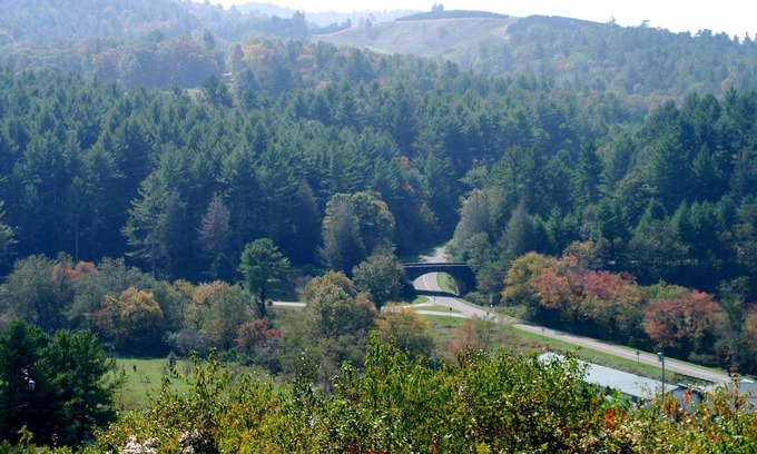 Laurel Springs House | Charming 3-bedroom home in Laurel Springs with view over the Blue Ridge Parkway