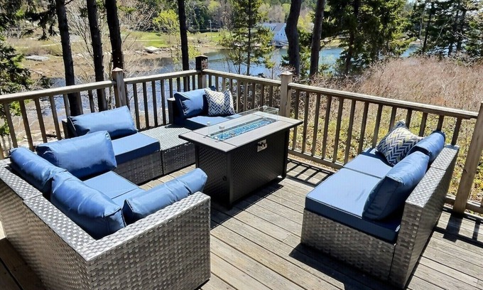 Southport Cottage | Charming 3-bedroom cottage in Southport with water views and close to Boothbay.