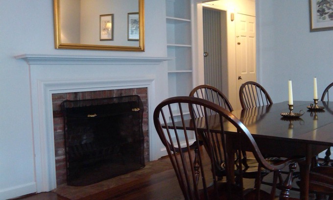 Avon House | Charming 3 Bedroom Colonial In Avon, CT