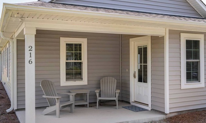 Bath Cottage | Charming 3-bedroom cottage in Bath steps away from the Pamlico River.