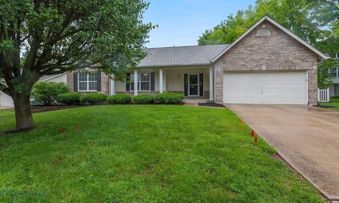 Glencoe House | Charming 3-bedroom house with WiFi, AC in O'Fallon