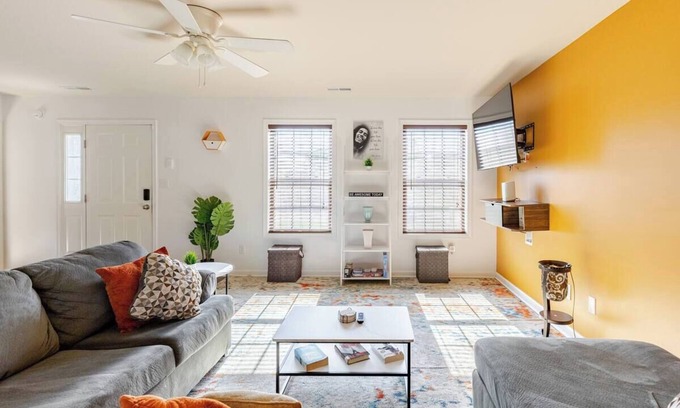 Seaford House | Charming 3-bedroom house with WiFi, AC in Seaford