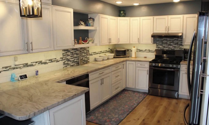 Greencastle House | Charming 3-Bedroom Home in Greencastle – 2 blocks from DePauw University campus.