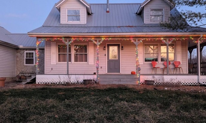 Laurelville Other | Charming 3-bedroom farmhouse with WiFi, AC on the outskirts of Hocking Hills.