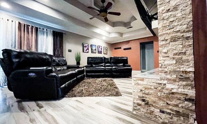 Seabrook House | Charming 3 bedroom home