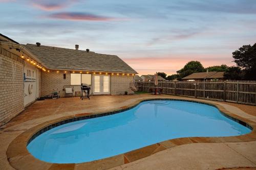 Plano House | Charming 3 Bedrooms Escape w Pool Yard Foosball