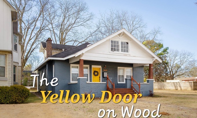 Florence House | Charming 4-bedroom 3bath house in terrific Florence with WiFi, AC