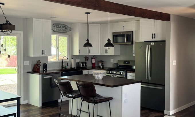Prescott House | Charming 4-bedroom home with large outdoor space in serene Prescott