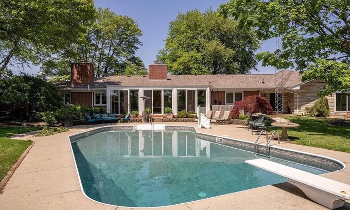 Lebanon Other | Charming 4-bedroomHorse Ranch farmhouse in enjoyable Lebanon with AC, Wifi