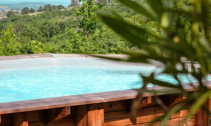 Mirabel Cottage | Charming 4-star eco-friendly gîte with private sauna and swimming pool