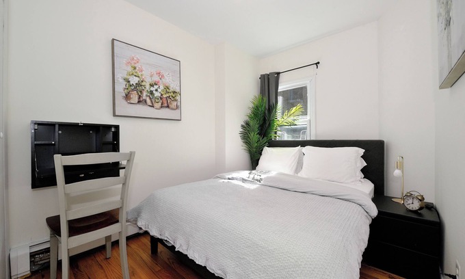 Garment District Apartment | Charming 4BR Apartment Close to Times Square!