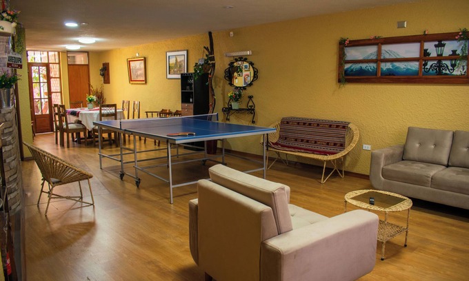 Yanahuara House | Charming 5-bedroom with private bathroom house with ping pong table and WiFi