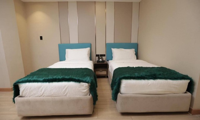 Angeles City Hotel | Charming 70 bedroom hotel with AC, WiFi in beautiful Angeles