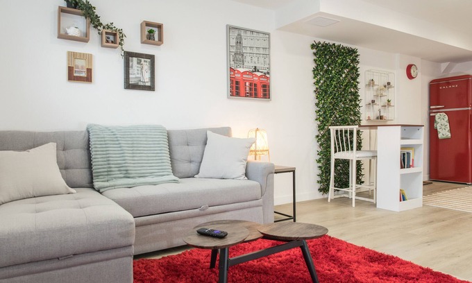Sudbury House | Charming and Cozy Basement Suite in the Minnow Lake area