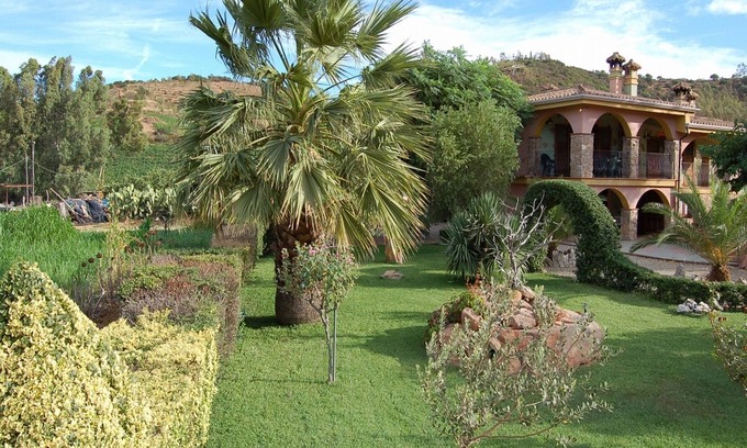 Cardedu Apartment | Charming and Cozy Tastefully Decorated Holiday Apartment. WiFi.