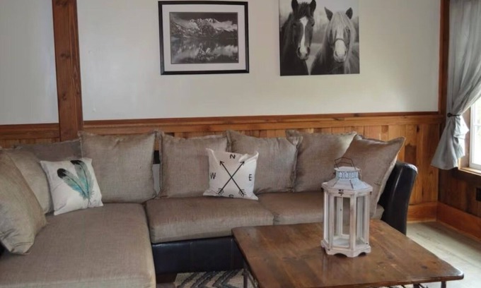 Danbury Cottage | Charming and private 3-bedroom cottage in Danbury with WiFi, fitness room, AC
