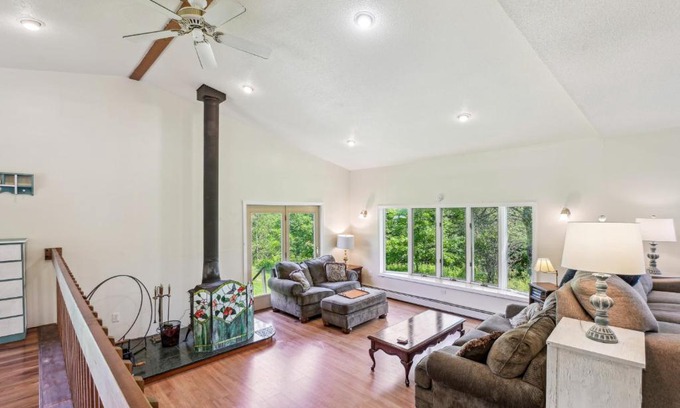 Gouldsboro House | Charming and Scenic Gouldsboro Getaway with Patio!