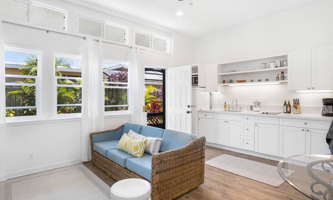 Kailua Apartment | πΊ Charming Apartment in Prime Location β Steps from Kailua Beach & Town πΊ