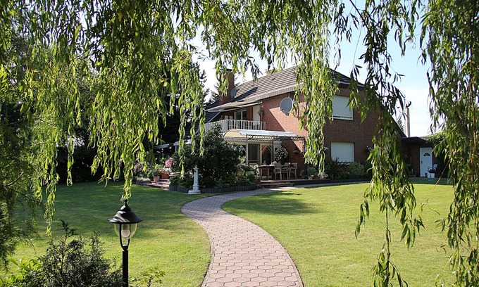 Weener Apartment | Charming apartment on the Ems in high quality